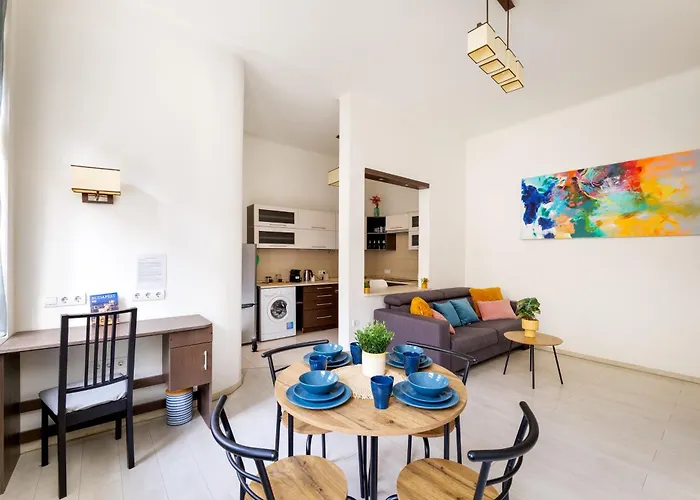 Gozsdu-1 Bedroom Apartment
