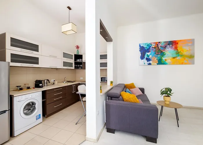 Gozsdu-1 Bedroom Apartment