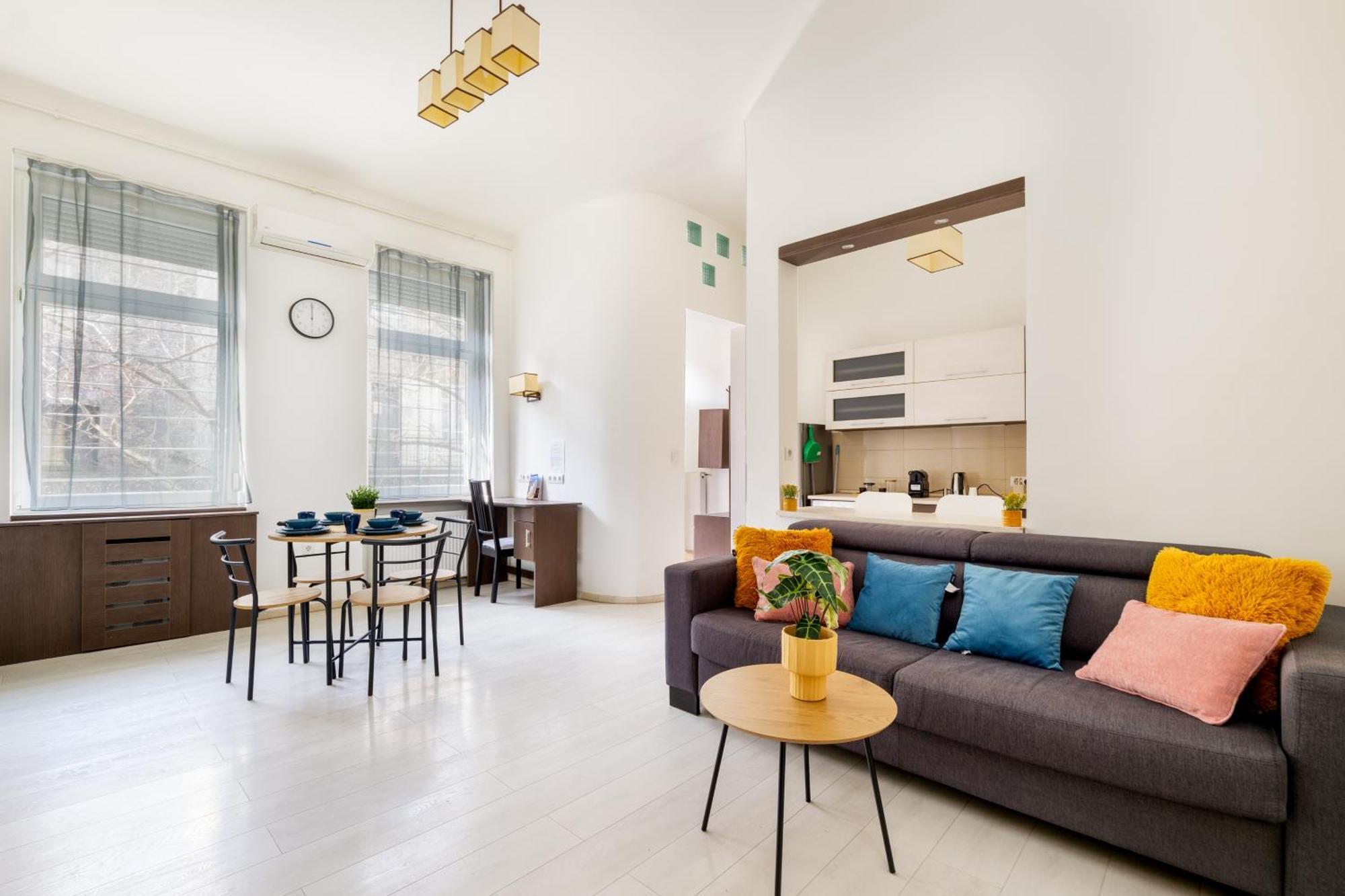 Gozsdu-1 Bedroom Apartment Budapest