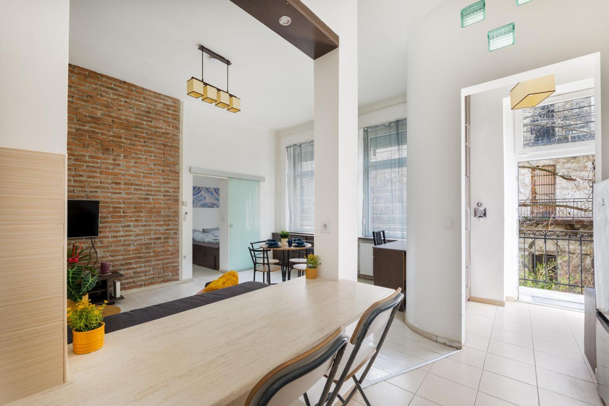 Gozsdu-1 Bedroom Apartment Budapest